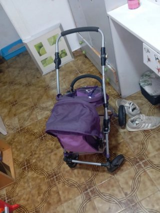 Carrito gemelar para muñecas