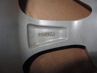 LLANTA 15 TOYOTA YARIS