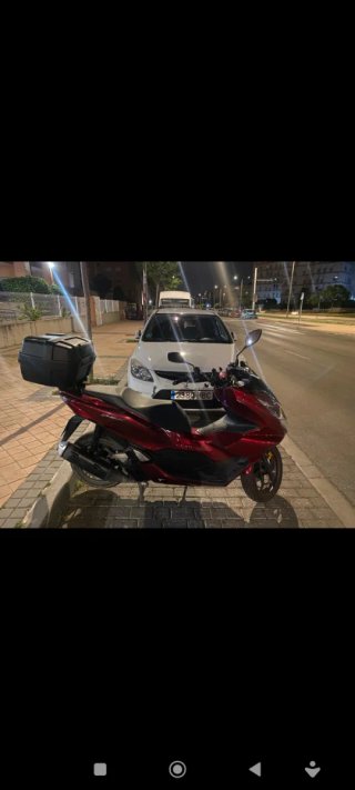 Honda PCX 125 Roja