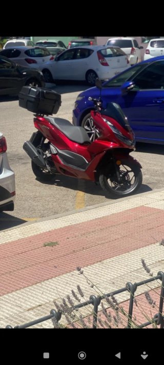 Honda PCX 125 Roja