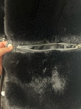 Chaleco negro pelo sintético cremalleras