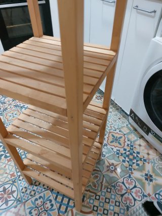 Estantería de madera IKEA