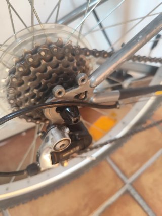 Bicicleta Specialized Hardrock Gris