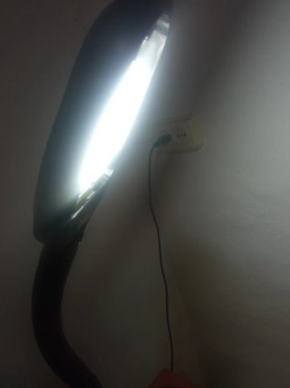 Lámpara flexo de escritorio negra