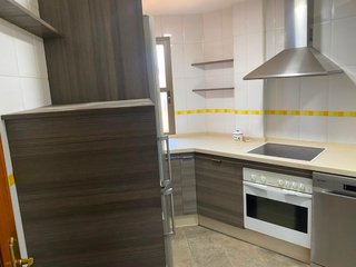 Cocina completa: electrodomésticos y  mobiliario