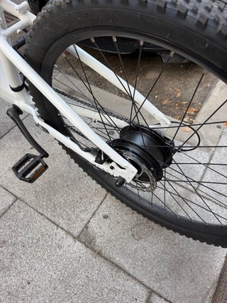 Bicicleta Eléctrica Blanca