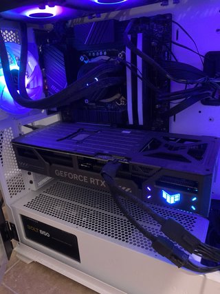 ASUS TUF Gaming RTX 5070 OC 12GB GDDR6X negociable