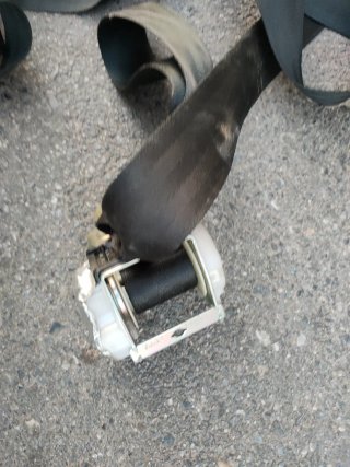 CINTURONES TRASEROS TOYOTA AURIS