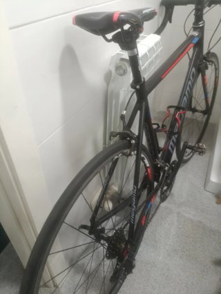 Bicicleta de carretera Megamo R8