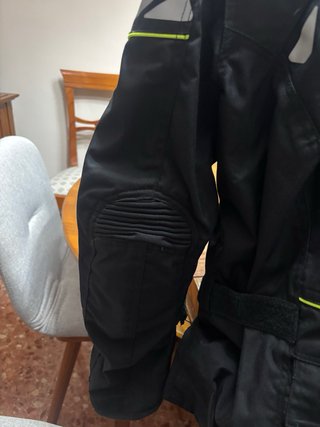 Chaqueta de moto negra