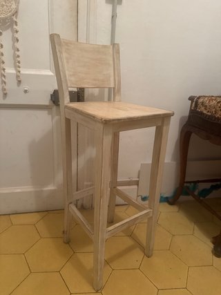 Taburete alto madera maciza beige
