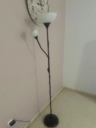 Lámpara de pie moderna