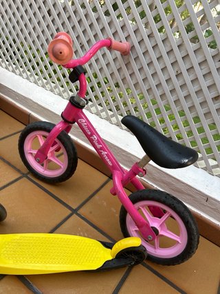 Bicicleta y patinete infantil