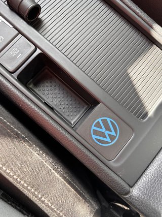 Tapa merchero personalizable Volkswagen Golf 7/7.5