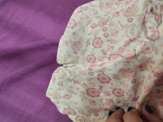 Vestido Hollister floral rosa y blanco