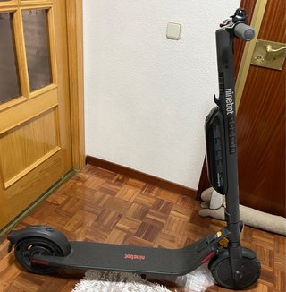 Segway Ninebot E45E ¡Seminuevo + Casco Incluido!