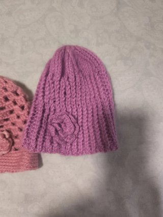 Gorros de niña tejidos