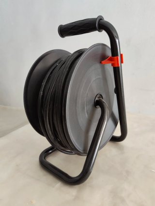 Regleta enrollable 25m 4 tomas