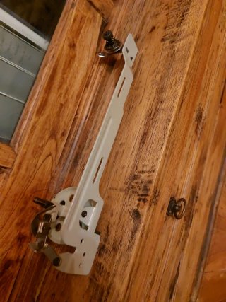 Enfilador para máquinas de coser antiguas