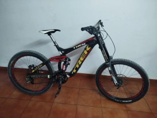 Bicicleta MTB Trek DH