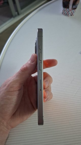 iPhone 15 Pro Titanio 128GB