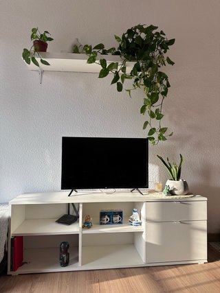 Mueble de salón blanco