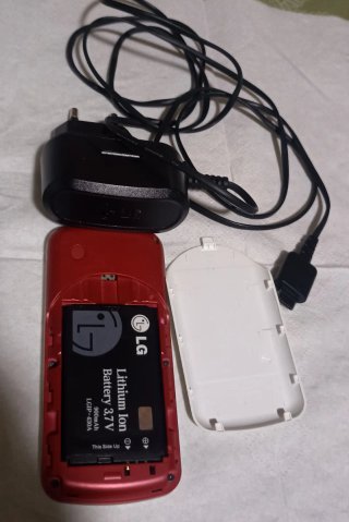 Teléfono Móvil LG KP100