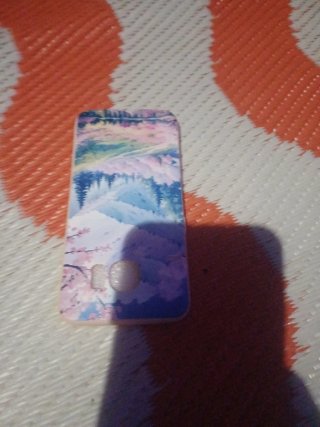 Funda móvil con diseño chica y Torre Eiffel