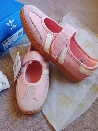Adidas Mary Jane rosas talla 39