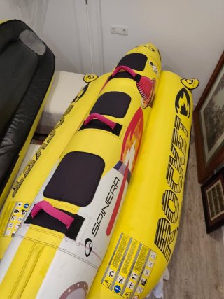 Banana hinchable SPINNERA para playa