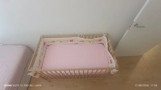Cuna de madera para bebé