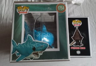2 Funko Pop Terror: Jaws y Pyramid Head