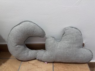 Cojines infantiles luna y nube gris