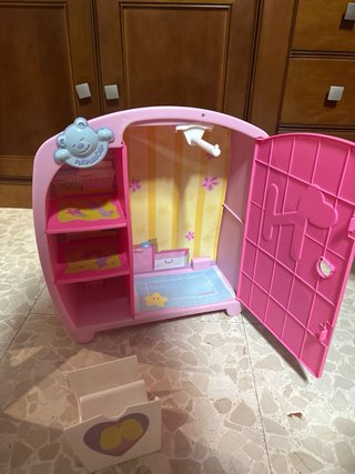 Armario Nenuco rosa con accesorios