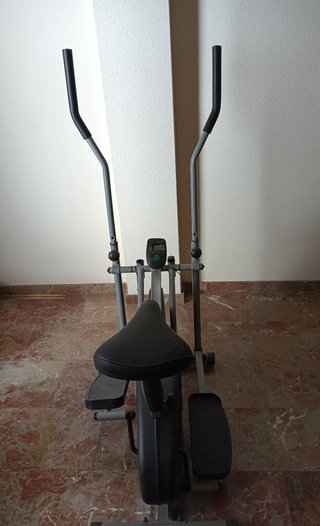 Bicicleta Elíptica Gris y Negra