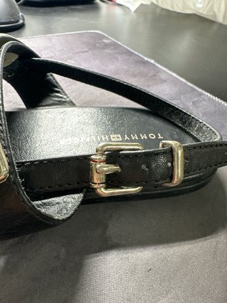Sandalias Tommy Hilfiger. Talla 40. 100% Piel.