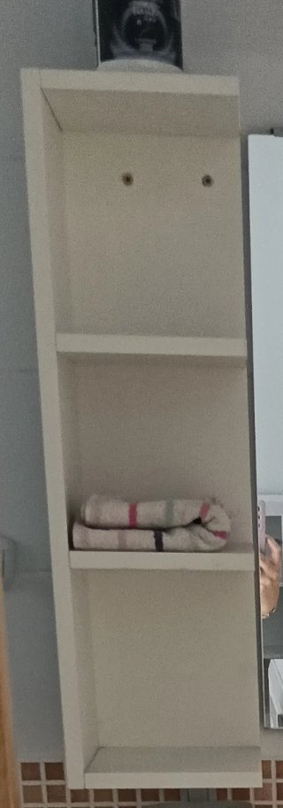Estante de madera blanco