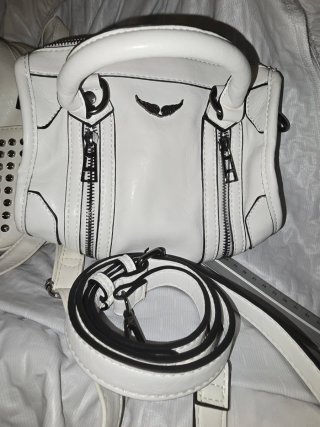 Conjunto Mochila y Bolso Blanco Tachuelas