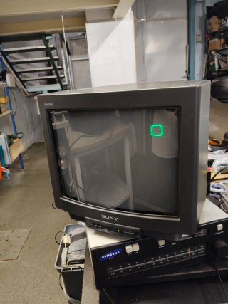 Sony Trinitron 14" CRT KV-M1420E – funcionando