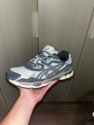 Asics Gel NYC gris y blanco, dos usos pero nuevas