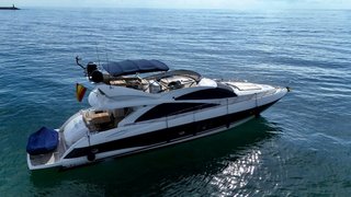 Alquilar Yate 22M para eventos en la Costa Dorada.