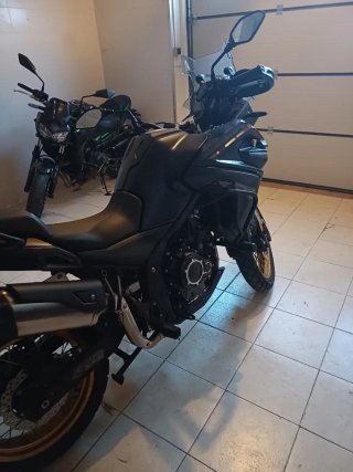 Moto Voge 525DSX Negra