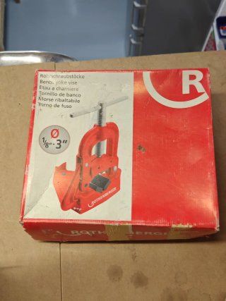 Tornillo banco tipo Yugo Rothenberger 1/8-3
