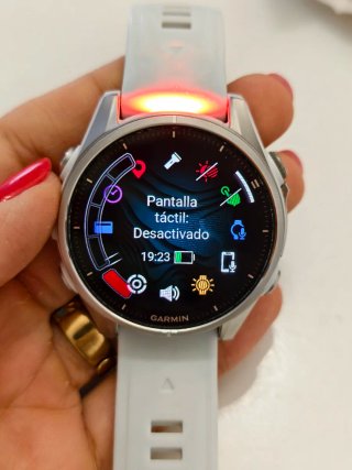 Reloj Garmin Fenix 8 43mm Plata/Blanco