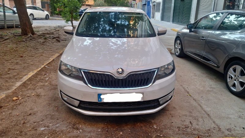 Skoda Rapid 2014 - foto 1