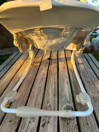 Silla mecedora musical para bebé