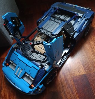 Bugatti Chiron 42083 Relica Lego Technic