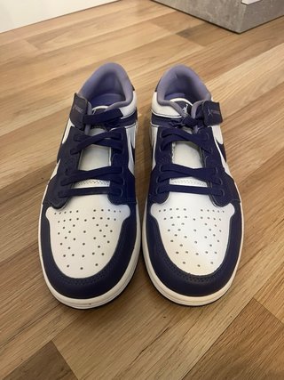 Air Jordan 1 Low FlyEase morado/blanco