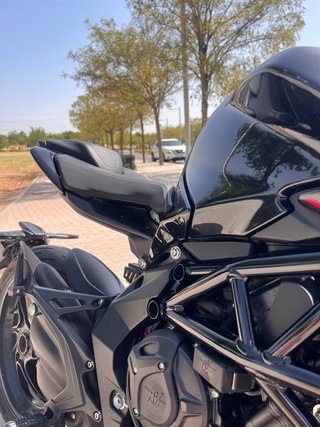 MV Agusta Brutale 800R 2025 Negra 2200km
