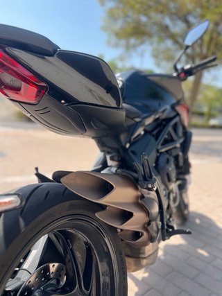 MV Agusta Brutale 800R 2025 Negra 2200km